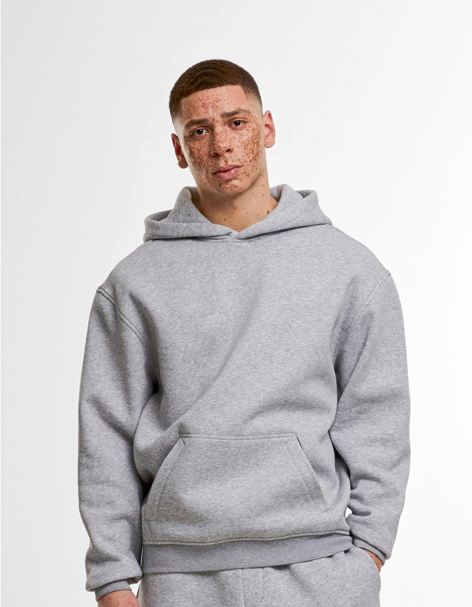 Loose Fit Hoody – Artikelnummer BY410