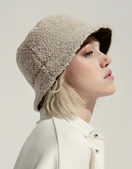 Reversible Sherpa And Velvet Bucket Hat – Artikelnummer L03998