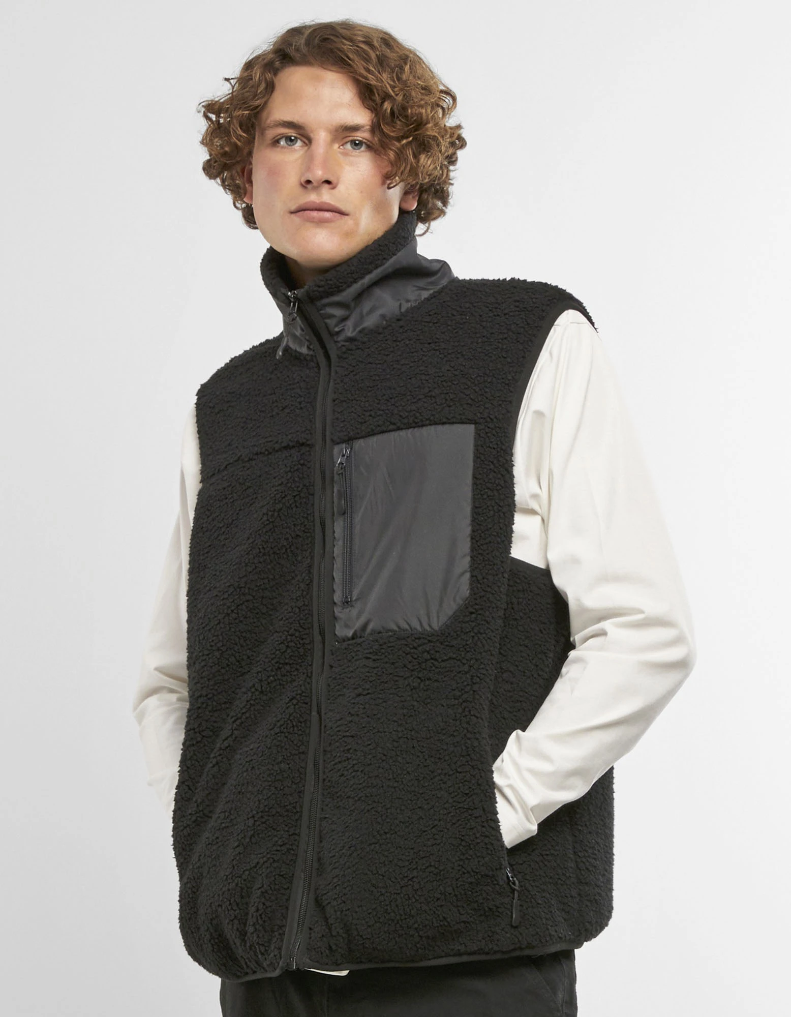 Bonded Sherpa Vest – Artikelnummer NM050