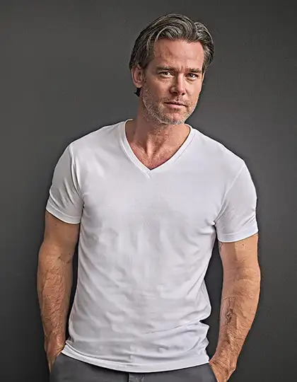 Stretch V-Neck Tee – Artikelnummer TJ401